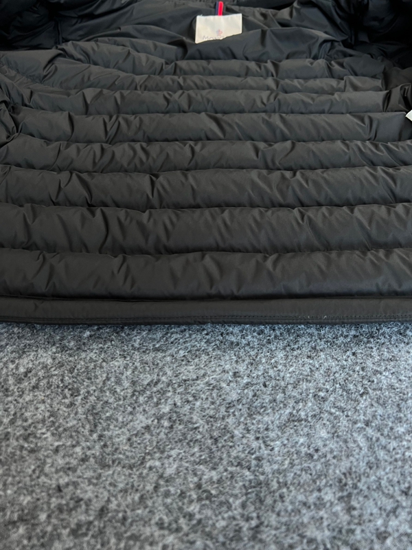 ハイクオリティダウンジャケット全体デザイン